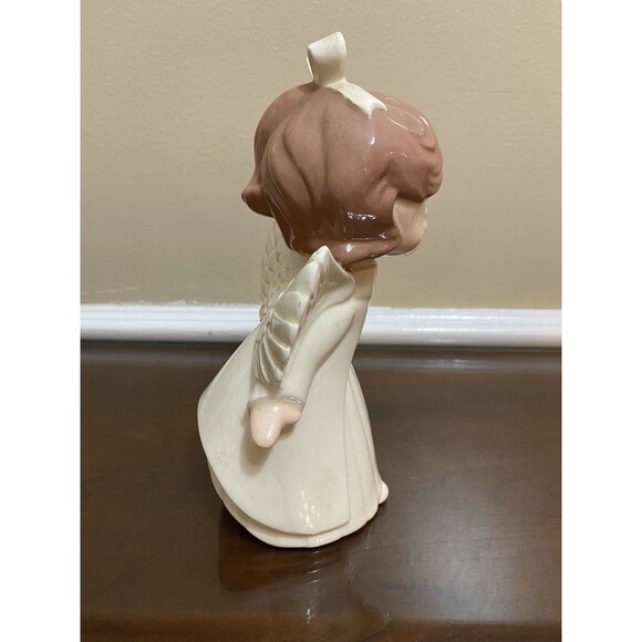 Beautiful 8" Tall Ivory Colored Kissing Angel with Book Figurine Collectible - Picture 5 of 9
